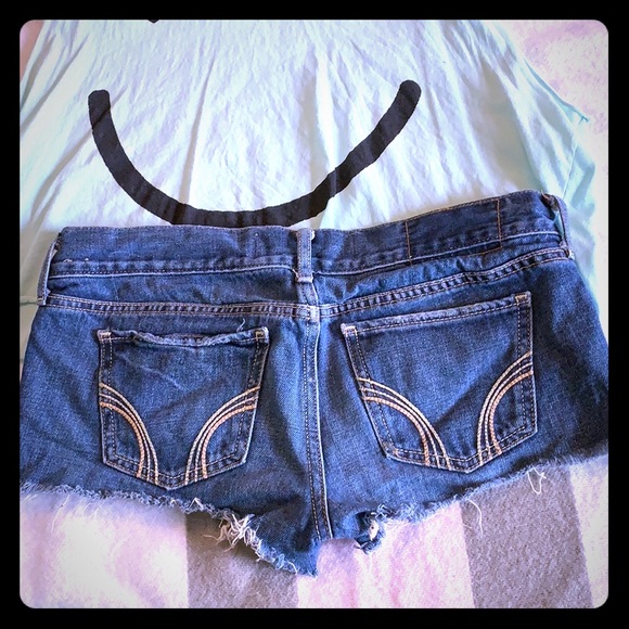 Hollister Distressed Jean Shorts - Picture 2 of 3